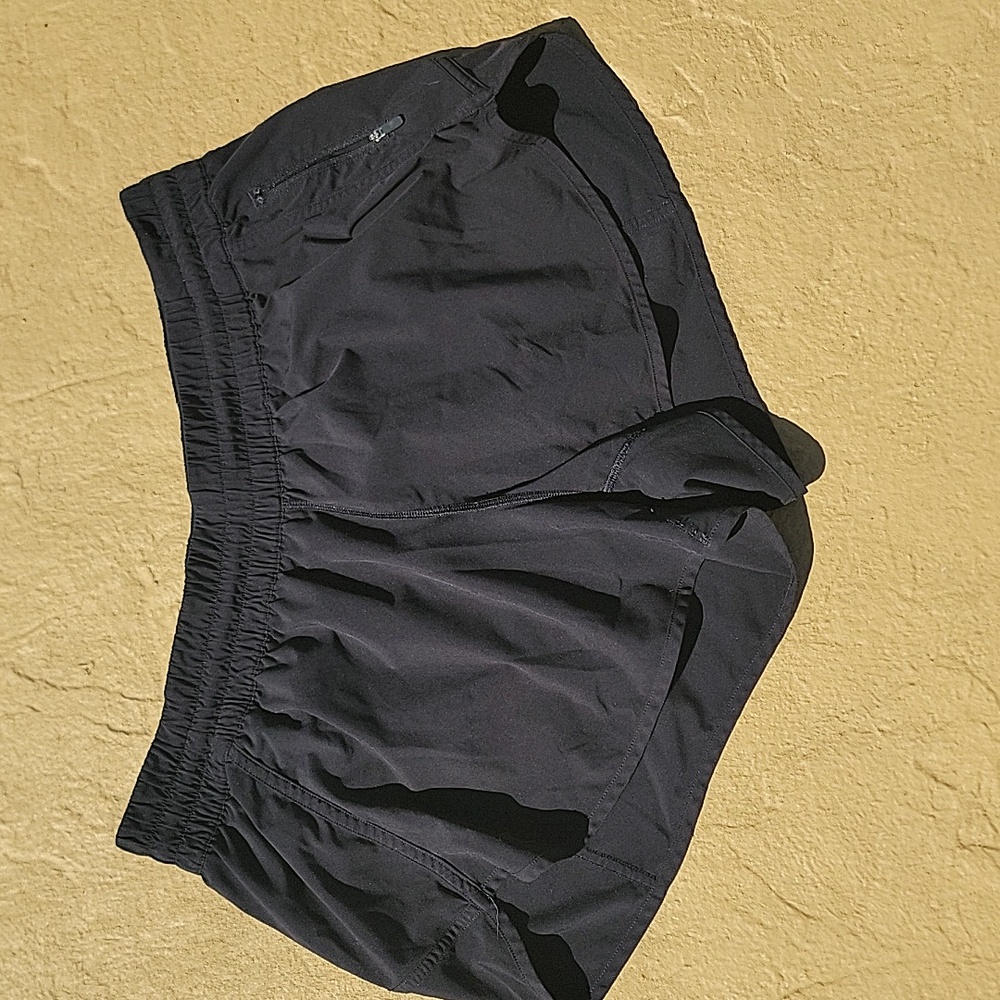 Lululemon Tracker Short V *4" Size 18